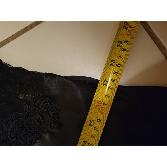 California Dynasty Plunging V Neck Embroidered Sequined Satin Night Gown Black M - Picture 8 of 9